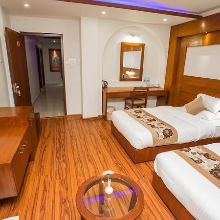 Aryatara Kathmandu Hotel מראה חיצוני תמונה