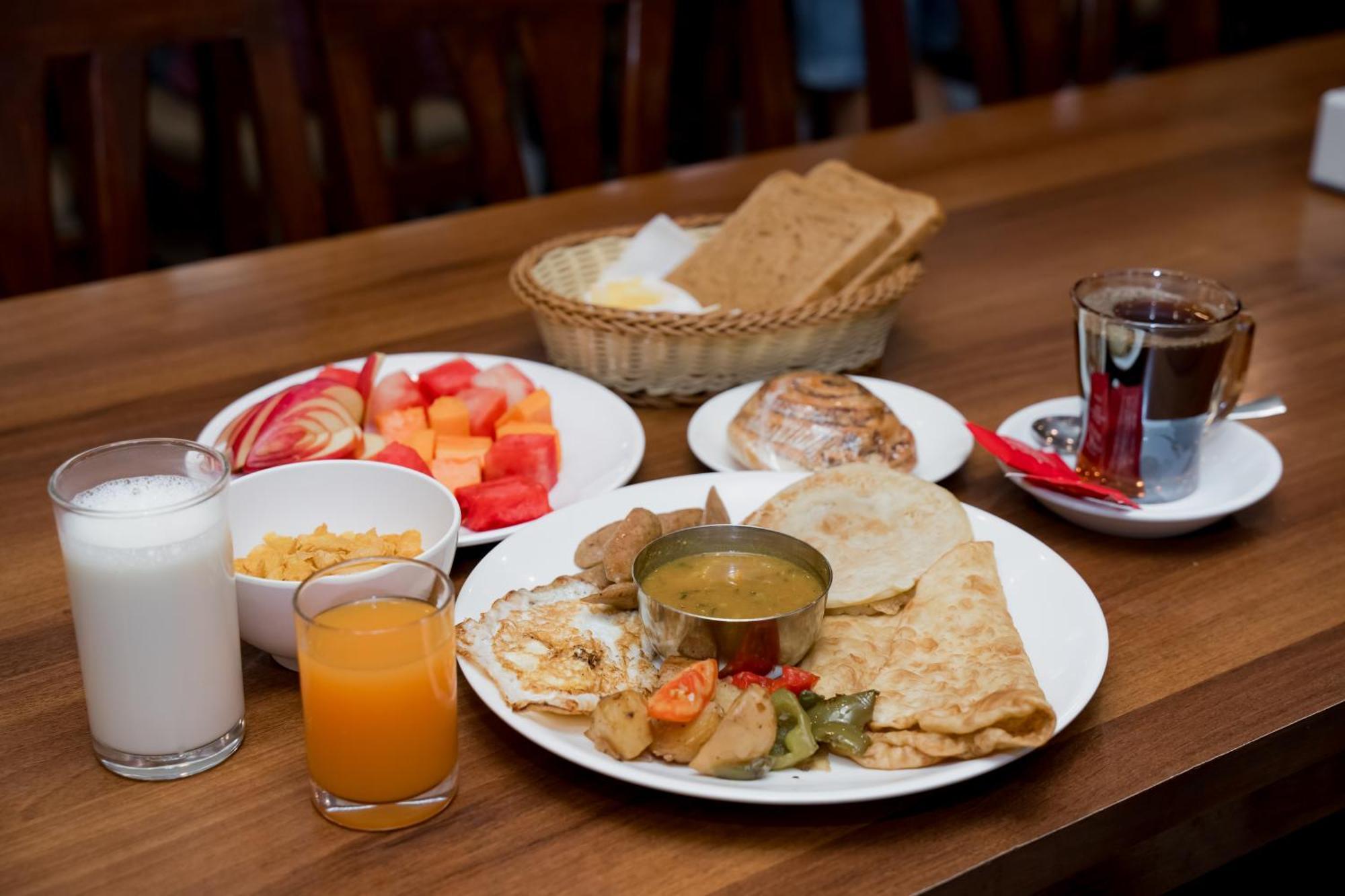 Aryatara Kathmandu Hotel מראה חיצוני תמונה
