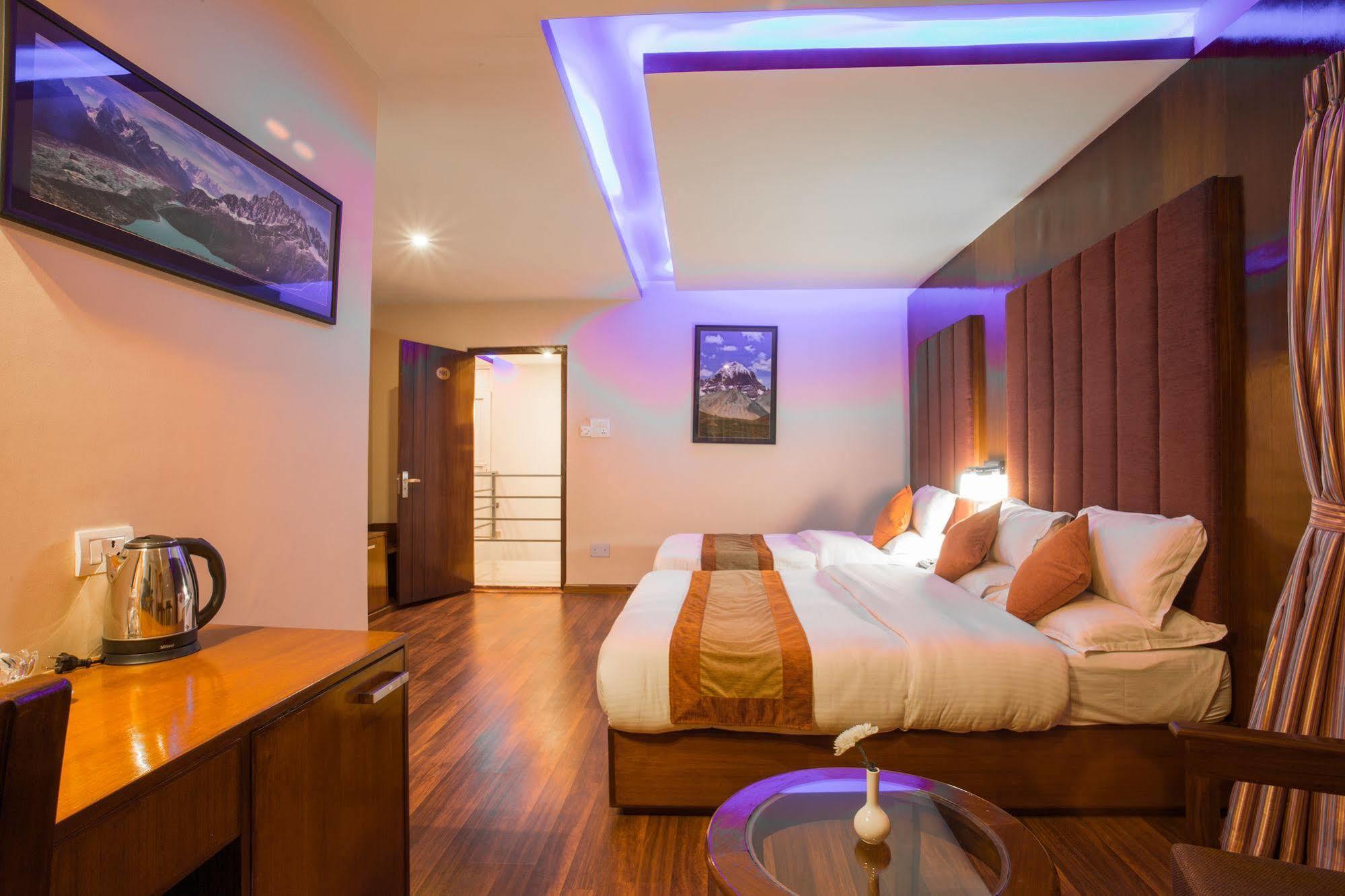 Aryatara Kathmandu Hotel מראה חיצוני תמונה