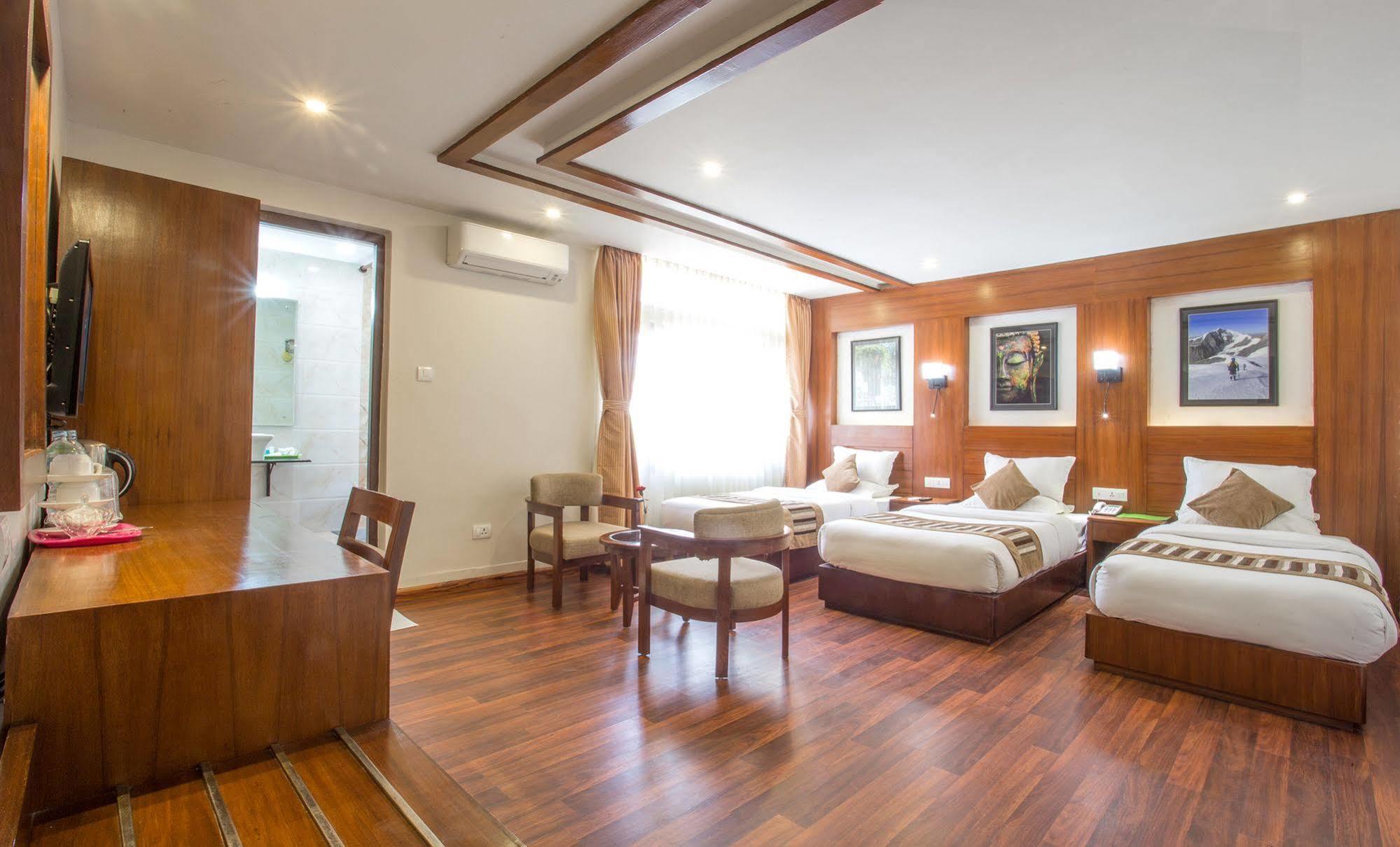 Aryatara Kathmandu Hotel מראה חיצוני תמונה